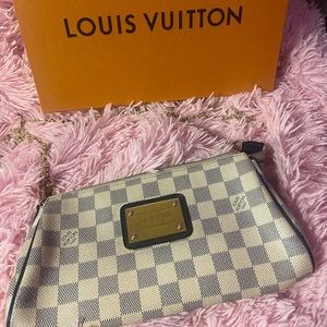 Authentic Louis Vuitton Damier Eva Crossbody